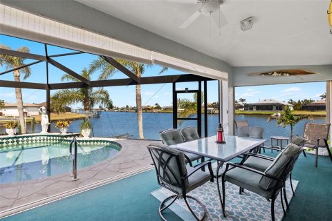 House in Port Charlotte, Florida 3 bedrooms, 212.37 sq.m. № 1642933 - photo 29
