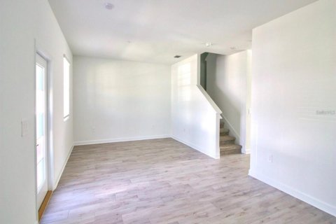 Townhouse in Orlando, Florida 3 bedrooms, 159.51 sq.m. № 1845140 - photo 3