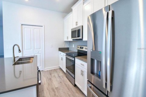 Townhouse in Orlando, Florida 3 bedrooms, 159.51 sq.m. № 1845140 - photo 9