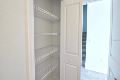 Townhouse in Orlando, Florida 3 bedrooms, 159.51 sq.m. № 1845140 - photo 12