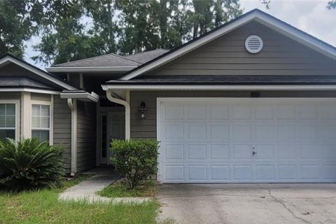 House in Gainesville, Florida 3 bedrooms, 154.12 sq.m. № 2200739 - photo 2
