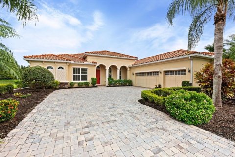 Casa en venta en Bradenton, Florida, 4 dormitorios, 289.86 m2 № 1912157 - foto 7