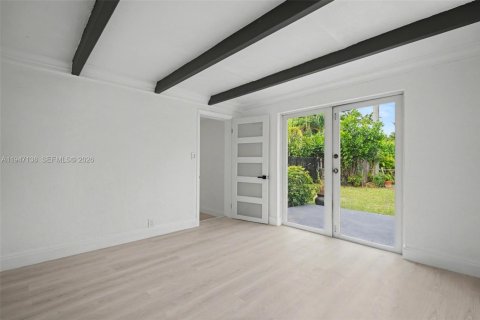 House in Wilton Manors, Florida 3 bedrooms, 115.94 sq.m. № 2003486 - photo 6