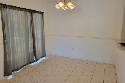 Apartamento en alquiler en Tavares, Florida, 2 dormitorios, 88.26 m2 № 1900258 - foto 4