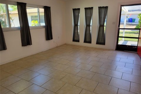 Apartamento en alquiler en Tavares, Florida, 2 dormitorios, 88.26 m2 № 1900258 - foto 10