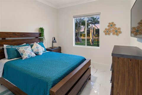 Casa en venta en Homestead, Florida, 5 dormitorios, 265.98 m2 № 2002932 - foto 17