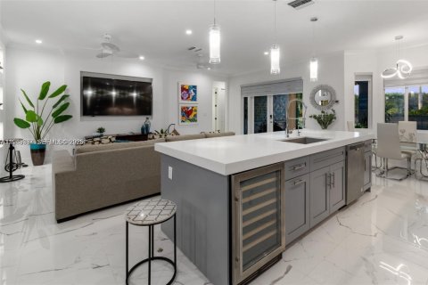 Casa en venta en Homestead, Florida, 5 dormitorios, 265.98 m2 № 2002932 - foto 11