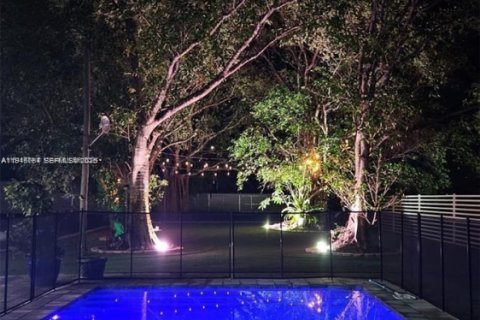 Casa en venta en Homestead, Florida, 5 dormitorios, 265.98 m2 № 2002932 - foto 29