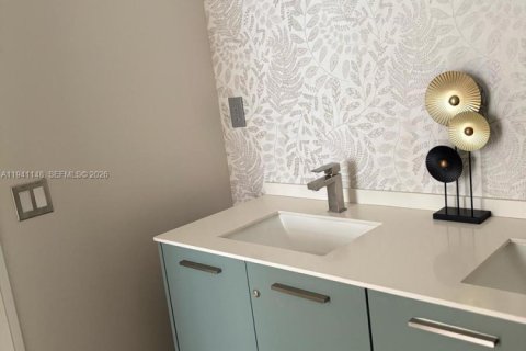 Casa en venta en Miami, Florida, 1 dormitorio, 64.66 m2 № 1999886 - foto 10