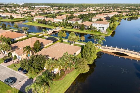 House in Orlando, Florida 3 bedrooms, 144.37 sq.m. № 1854256 - photo 4