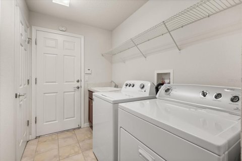 House in Orlando, Florida 3 bedrooms, 144.37 sq.m. № 1854256 - photo 19