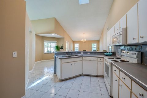 House in Palm Coast, Florida 3 bedrooms, 166.39 sq.m. № 1662956 - photo 12