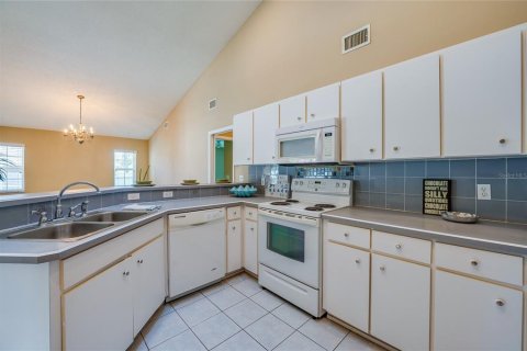 House in Palm Coast, Florida 3 bedrooms, 166.39 sq.m. № 1662956 - photo 11