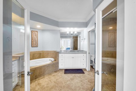 Copropriété à vendre à Hutchinson Island South, Floride: 3 chambres, 256.32 m2 № 2188456 - photo 30