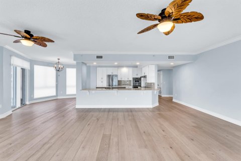 Copropriété à vendre à Hutchinson Island South, Floride: 3 chambres, 256.32 m2 № 2188456 - photo 13