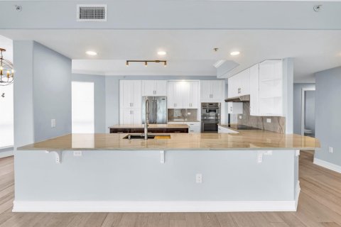 Copropriété à vendre à Hutchinson Island South, Floride: 3 chambres, 256.32 m2 № 2188456 - photo 20