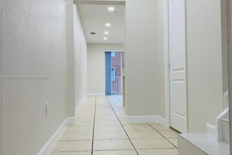 Кондоминиум с 2 спальнями в Хайалиа, Флорида № 2003874