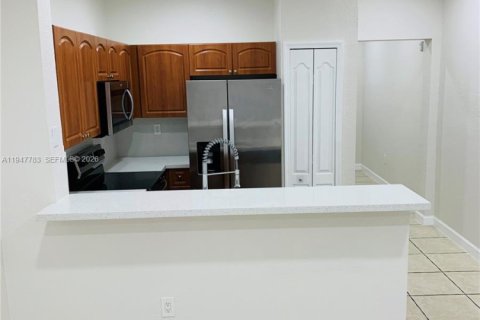 Снять в аренду кондоминиум в Хайалиа, Флорида 2 спальни, 95.69м2, № 2003874 - фото 4