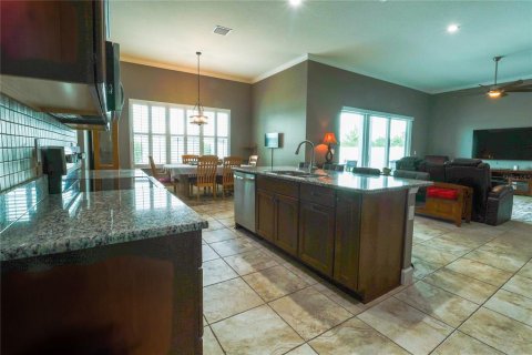 House in Wimauma, Florida 3 bedrooms, 237.27 sq.m. № 1845070 - photo 8