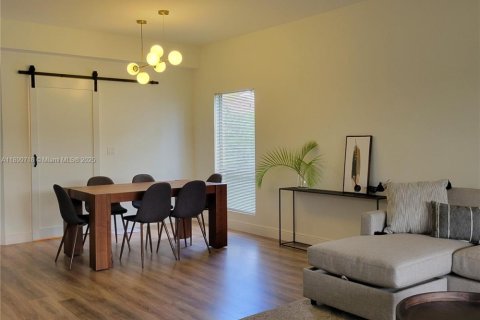 Снять в аренду кондоминиум в Бока-Ратон, Флорида 2 спальни, 115.94м2, № 1950769 - фото 4