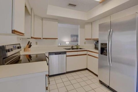 Condo in Boca Raton, Florida, 2 bedrooms № 1950769 - photo 13