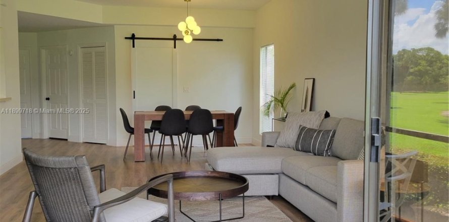 Кондоминиум с 2 спальнями в Бока-Ратон, Флорида № 1950769