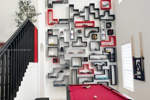 Casa en alquiler en Miami, Florida, 5 dormitorios, 241.36 m2 № 1959423 - foto 7