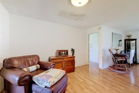 Villa ou maison à vendre à Tavares, Floride: 3 chambres, 176.42 m2 № 2306029 - photo 11
