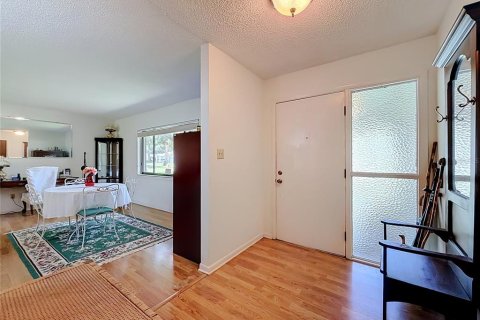 Villa ou maison à vendre à Tavares, Floride: 3 chambres, 176.42 m2 № 2306029 - photo 6