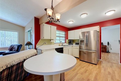 Villa ou maison à vendre à Tavares, Floride: 3 chambres, 176.42 m2 № 2306029 - photo 12