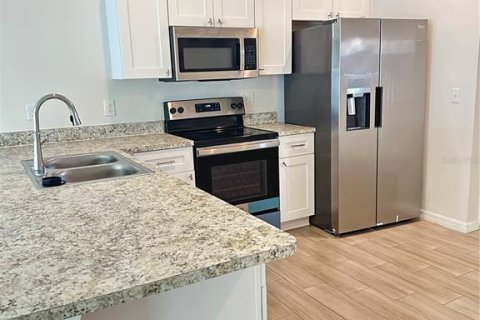 Apartamento en alquiler en Orlando, Florida, 3 dormitorios, 115.2 m2 № 1916880 - foto 3