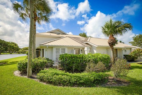 Condominio en Stuart, Florida, 2 dormitorios  № 2087364