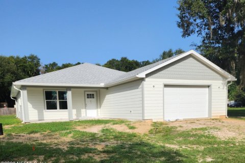 Casa en venta en Satsuma, Florida, 3 dormitorios, 122.45 m2 № 770299 - foto 1