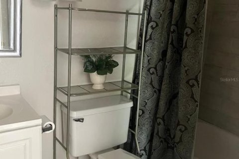 Condo in Altamonte Springs, Florida, 3 bedrooms  № 1608939 - photo 12