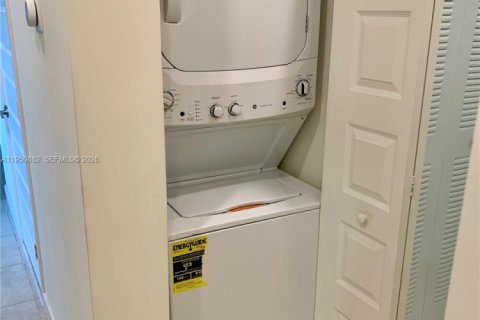 Condominio en venta en Doral, Florida, 3 dormitorios, 124.95 m2 № 2007058 - foto 16