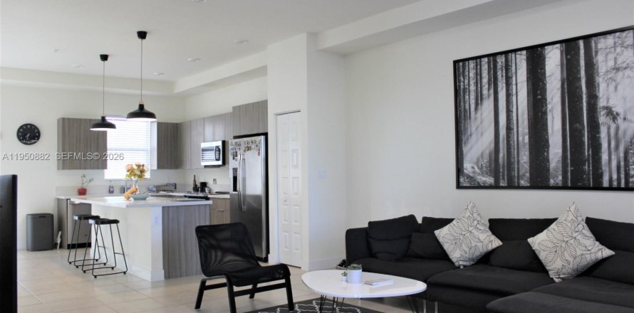 Condominio en Doral, Florida, 3 dormitorios  № 2007058