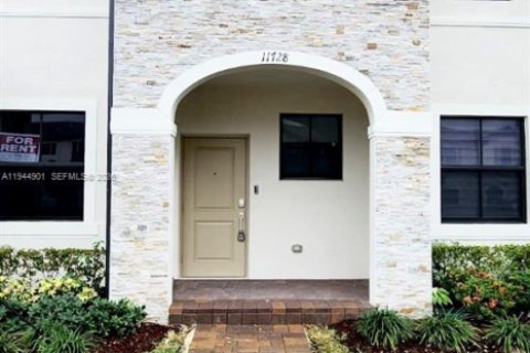 Таунхаус в Хомстед, Флорида 3 спальни, 137.77м2 № 2001424