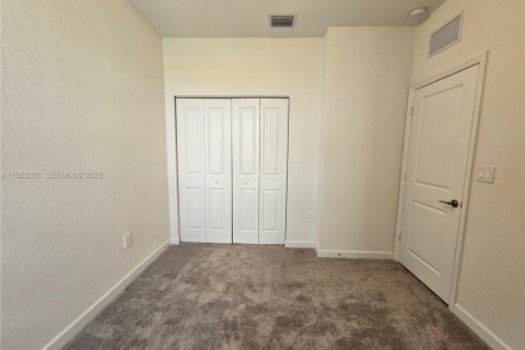 Купить таунхаус в Хомстед, Флорида 3 спальни, 129.41м2, № 1983888 - фото 20