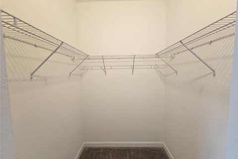 Купить таунхаус в Хомстед, Флорида 3 спальни, 129.41м2, № 1983888 - фото 18