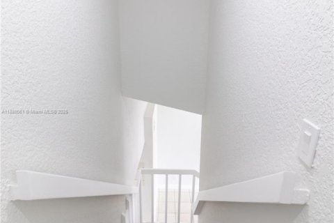 Купить кондоминиум в Майами, Флорида 3 спальни, 112.04м2, № 1949850 - фото 12