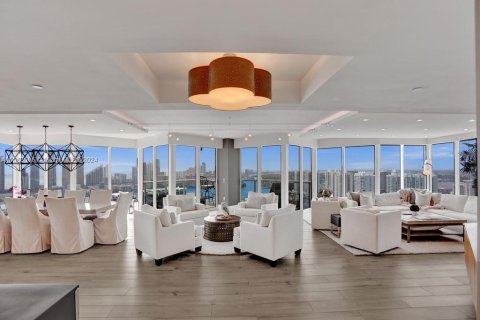 Copropriété à vendre à Aventura, Floride: 4 chambres, 379.04 m2 № 1098530 - photo 6