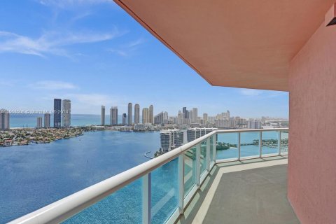 Copropriété à vendre à Aventura, Floride: 4 chambres, 379.04 m2 № 1098530 - photo 10