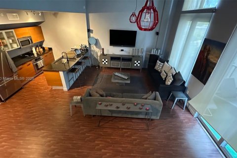 Condominio en alquiler en Miami, Florida, 1 dormitorio, 131.09 m2 № 1945705 - foto 4