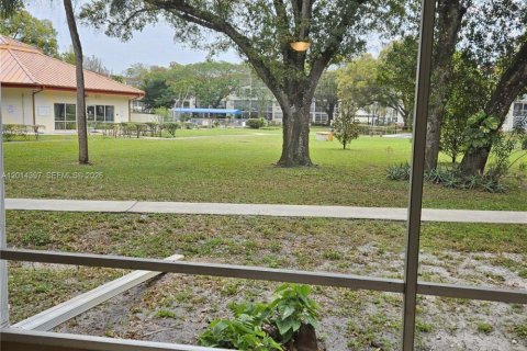 Condo in Lauderdale Lakes, Florida, 2 bedrooms  № 2076260 - photo 19