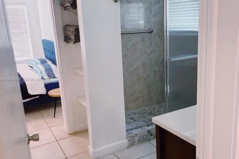 Villa ou maison à louer à Miami, Floride: 3 chambres, 155.89 m2 № 2152773 - photo 8
