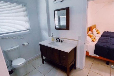 Villa ou maison à louer à Miami, Floride: 3 chambres, 155.89 m2 № 2152773 - photo 16