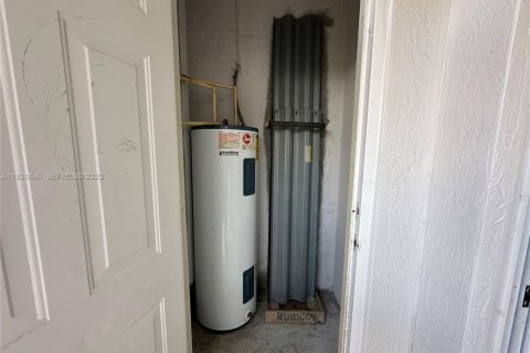 Townhouse in Homestead, Florida 3 bedrooms, 134.89 sq.m. № 1986416 - photo 12