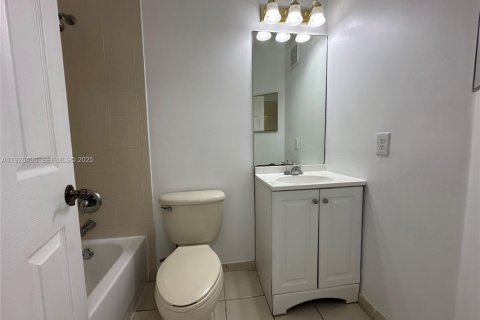 Townhouse in Homestead, Florida 3 bedrooms, 134.89 sq.m. № 1986416 - photo 27