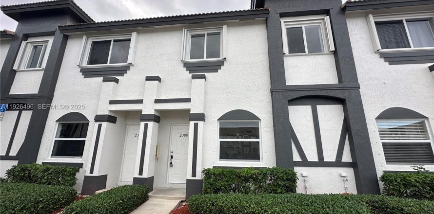 Townhouse in Homestead, Florida 3 bedrooms, 134.89 sq.m. № 1986416