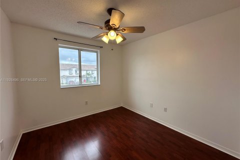 Townhouse in Homestead, Florida 3 bedrooms, 134.89 sq.m. № 1986416 - photo 23